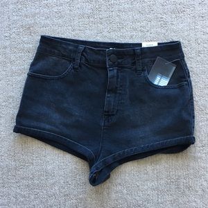 NWT! ✨ BDG super high rise short shorts size 28